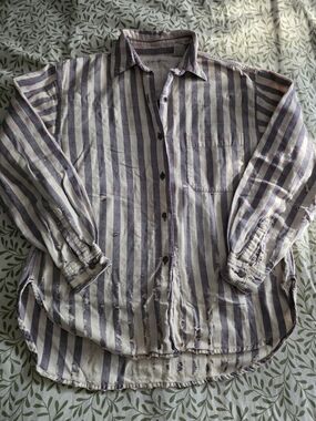 Banana Republic Blue and White Striped Button-Down Shirt Distressed